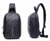 ARCTIC HUNTER Τσάντα Crossbody XB-00081-BK, USB, αδιάβροχη, μαύρη-grid ARCTIC HUNTER Τσάντα Crossbody XB-00081-BK, USB, αδιάβροχη, μαύρη-grid