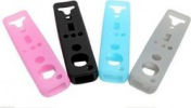 4 Silicone Cases Gloves  in Different Colors for Nintendo Wii Remote (OEM)