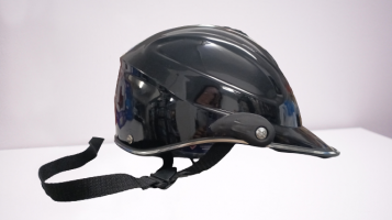 Motorcycle helmet for urban use Intended for scooter and duck riders Black One size