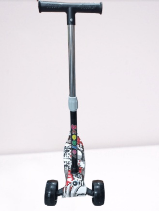 Children's 3-Wheel Scooter (White & Black) - Grafiti Design (Athlopedia 61210/9)
