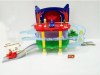 ΠΛΑΣΤΙΚΟ ΠΑΙΧΝΙΔΙ ΓΚΑΡΑΖ ΜΕ ΦΙΓΟΥΡΕΣ PJ Masks Headquarters Playset ΠΛΑΣΤΙΚΟ ΠΑΙΧΝΙΔΙ ΓΚΑΡΑΖ ΜΕ ΦΙΓΟΥΡΕΣ PJ Masks Headquarters Playset