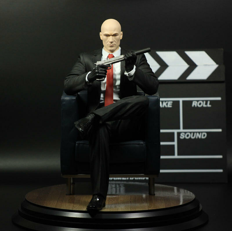 Hitman Agent 47 Chessmaster Statue (26CM)