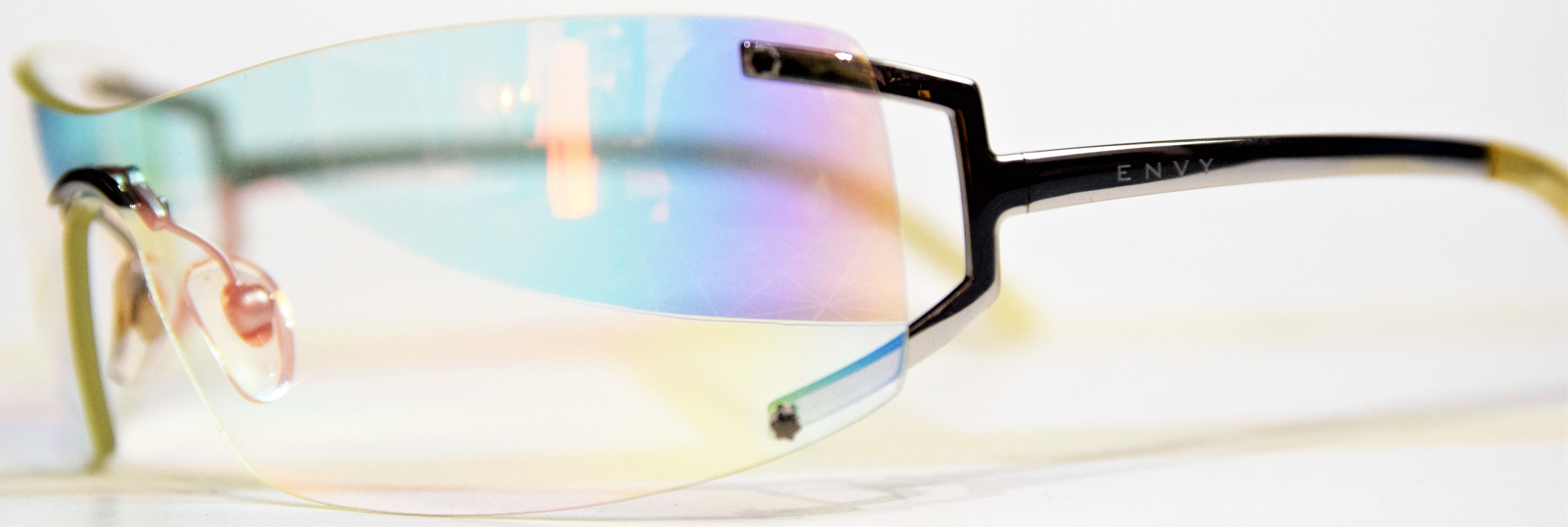 Vintage 2000's sunglasses ENVY E4024D SISI 115