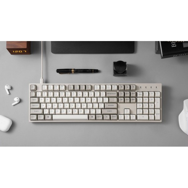 Keychron C2 Pro (C2PX-M1) QMK/VIA Mechanical Red Switch – 8K Polling Rate Hot Swap.100% US Retro RGB