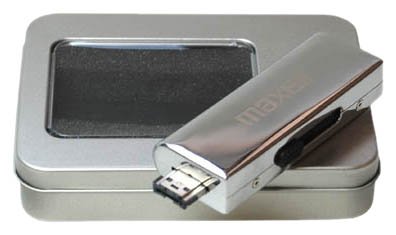 Maxell 32GB eSATA/USB 2.0 External SSD (2.5-inch) (8600060.CN)