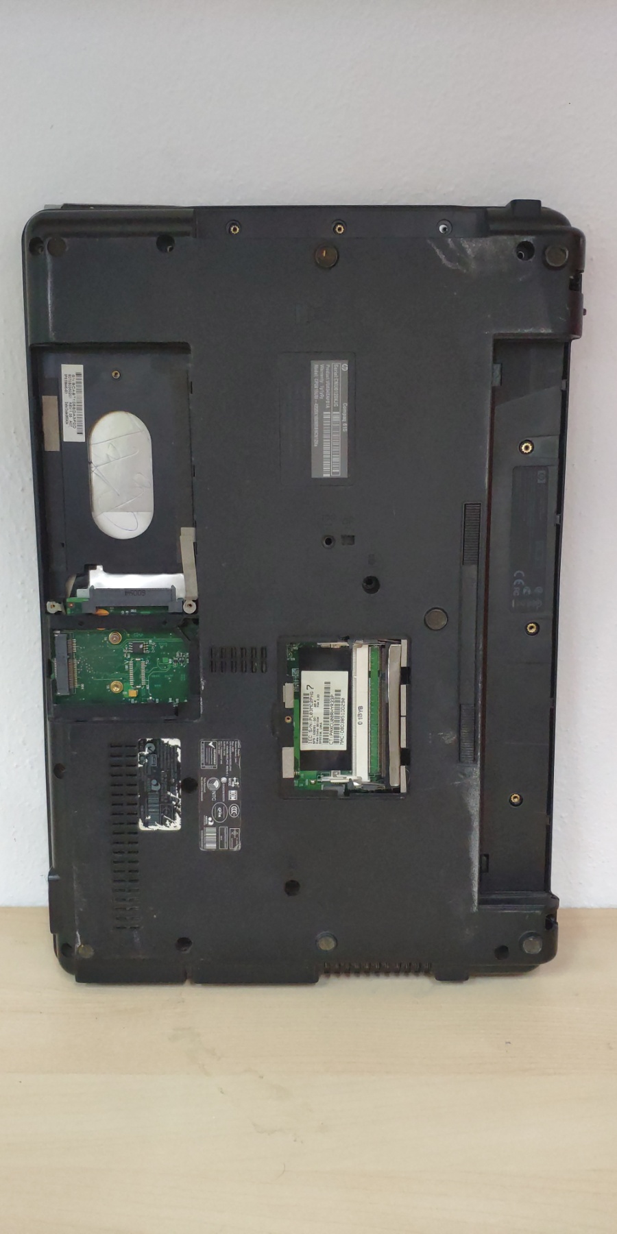 Ανταλλακτικά για λάπτοπ HP Compaq 615