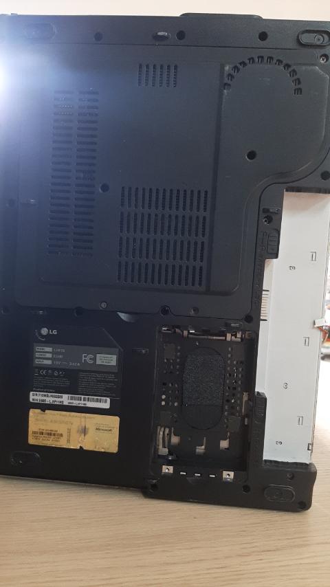 Ανταλλακτικά για λάπτοπ LG LGE50