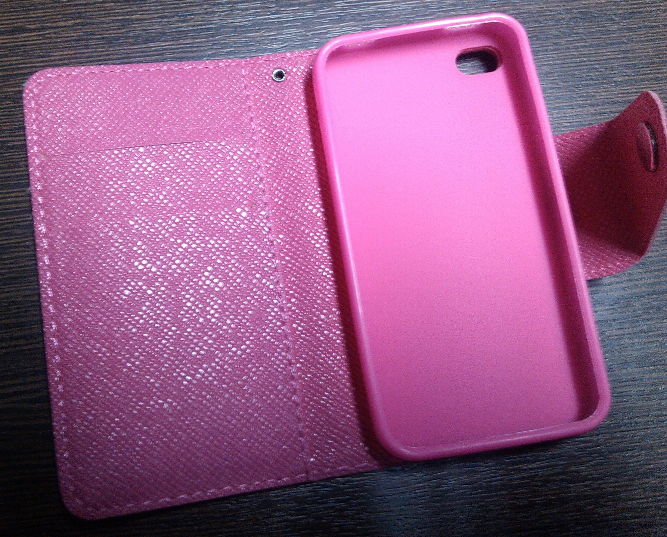 iPhone 4 / 4s Δερμάτινη Θήκη Flip Wallet με stand και προστασία σιλικόνης - Φούξια IP4LFWCWSASPM OEM