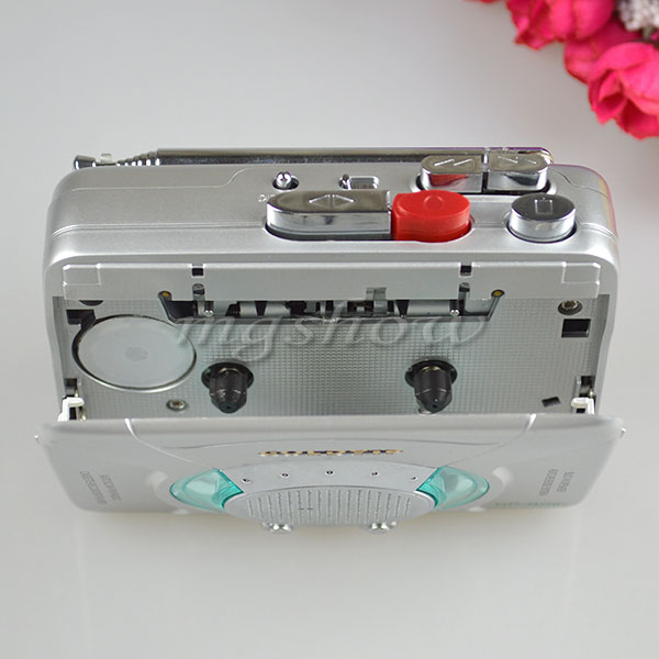 GOLDYIP GP-821F Auto Reverse Silver Handheld Portable Cassette Tape Mini Player with Earphone