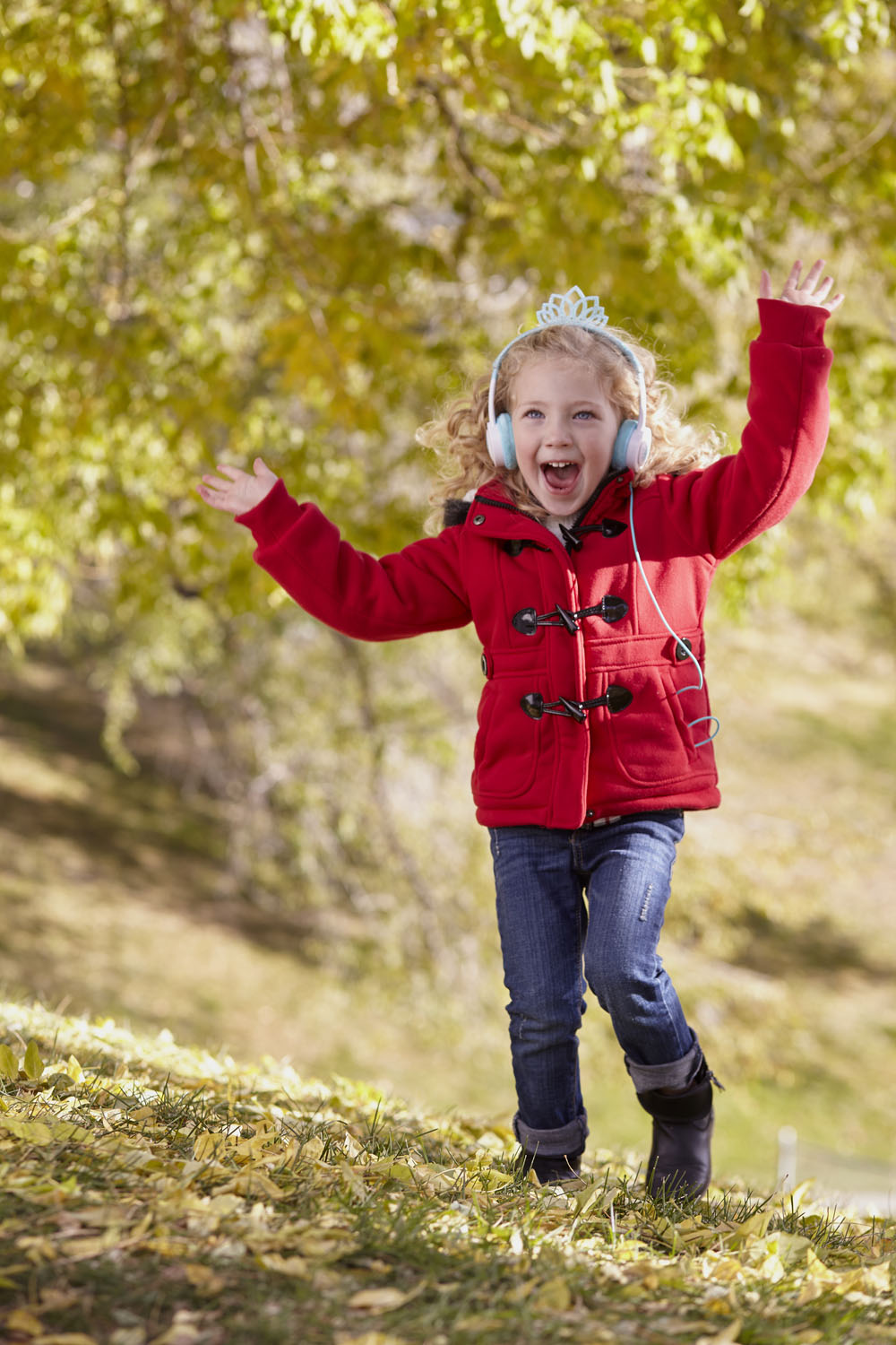 iFrogz by ZAGG Little Rockerz Costume Headphones Ice Princess Tiara: Kid-Friendly Volume Limiting Headphones